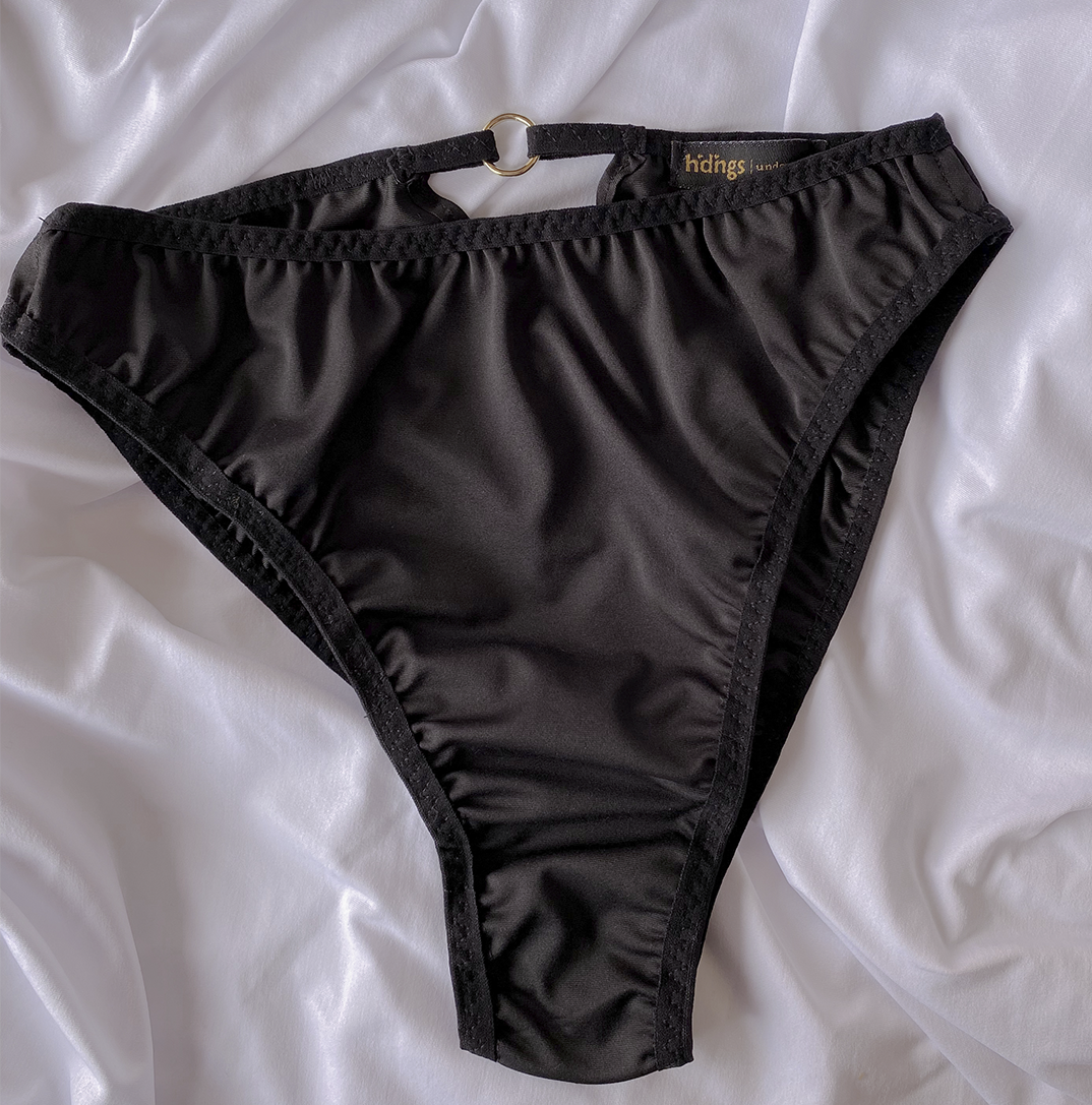 Lola Black · Bottom